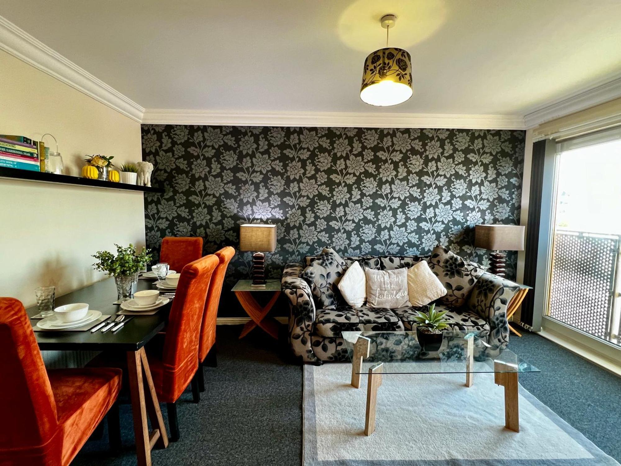 شقة Stylish Modern Flat With Juliet Balcony & Parking غلاسغو المظهر الخارجي الصورة